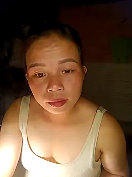 Snapshot of KumChyn chatting on 10-12-25, 12:39 KumChyn online show from 10-12-25, 12:39