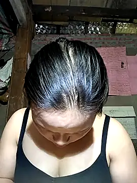 Snapshot of KumChyn chatting on 09-15-25, 12:55 KumChyn online show from 09-15-25, 12:55