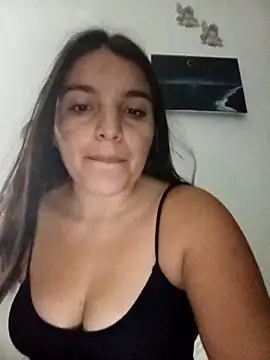 Snapshot of chloe_90 chatting on 10-23-25, 12:20 chloe 90 online show from 10-23-25, 12:20