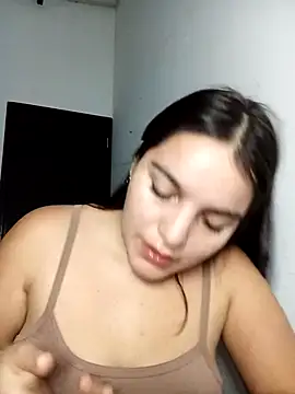 Snapshot of chloe_90 chatting on 09-18-25, 11:19 chloe 90 online show from 09-18-25, 11:19