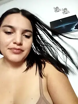 Snapshot of chloe_90 chatting on 10-15-25, 11:35 chloe 90 online show from 10-15-25, 11:35