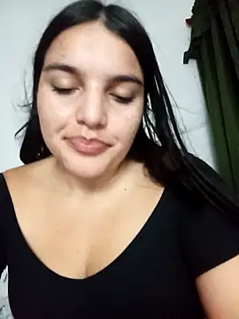 Snapshot of chloe_90 chatting on 10-11-25, 11:50 chloe 90 online show from 10-11-25, 11:50