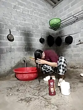 Tin tanny online show from 12-23-25, 12:00