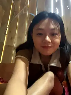 mai-xinh online show from 10-18-25, 12:45