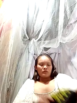 xinhxinhcute online show from 10-07-25, 02:12