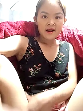 xinhxinhcute online show from 11-12-25, 03:32