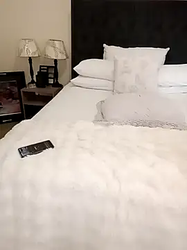 Creamy Chocolatex online show from 10-27-25, 05:08