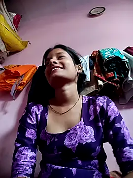 Snapshot of Hot_Mayra_ chatting on 10-19-25, 04:48 Hot Mayra  online show from 10-19-25, 04:48