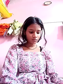 Snapshot of Hot_Mayra_ chatting on 10-17-25, 07:22 Hot Mayra  online show from 10-17-25, 07:22