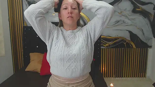 swetchrystal online show from 10-17-25, 02:15