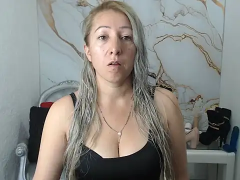 swetchrystal online show from 09-24-25, 12:22