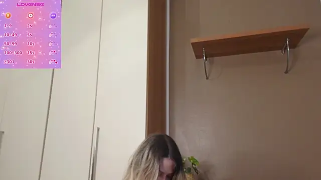 ScarletVerdi online show from 12-01-25, 08:48