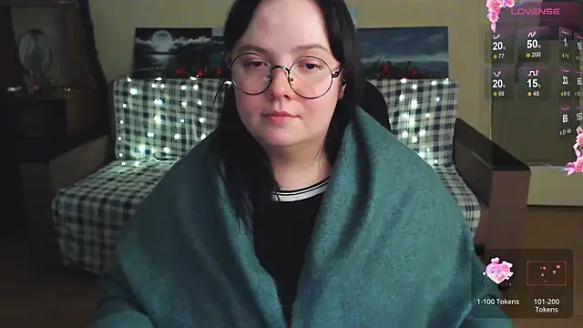 EmillyBones online show from 12-19-25, 07:38