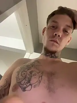 Snapshot of Duanennnn chatting on 11-05-25, 07:44 Duanennnn online show from 11-05-25, 07:44