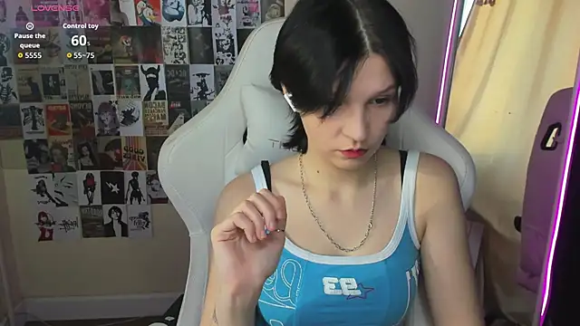 AudreyyKim online show from 10-15-25, 10:01