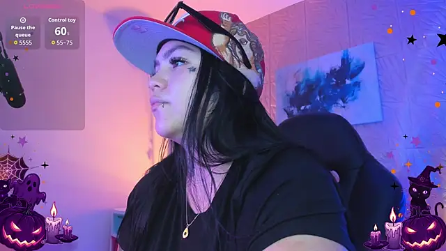 Snapshot of MAGIC_TESSA chatting on 10-06-25, 07:25 MAGIC TESSA online show from 10-06-25, 07:25