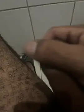 Snapshot of FromVnz chatting on 10-27-25, 05:58 FromVnz online show from 10-27-25, 05:58