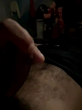 Snapshot of FromVnz chatting on 12-04-25, 01:43 FromVnz online show from 12-04-25, 01:43