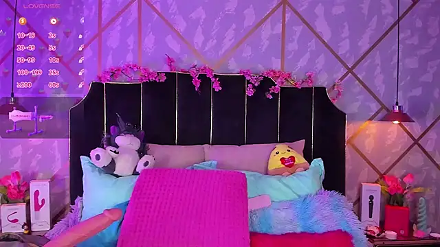 LindaWz  online show from 03-01-26, 05:18