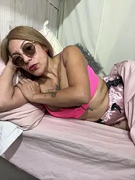 Snapshot of Gatithaaa chatting on 04-13-26, 03:38 Gatithaaa online show from 04-13-26, 03:38