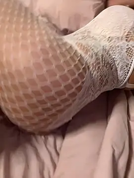 Snapshot of Gatithaaa chatting on 04-10-26, 01:12 Gatithaaa online show from 04-10-26, 01:12