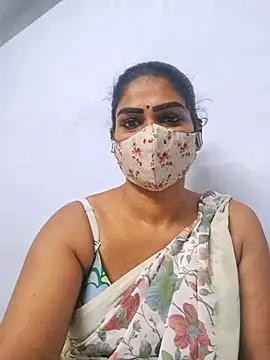 Snapshot of sherlin24 chatting on 10-18-25, 04:42 sherlin24 online show from 10-18-25, 04:42