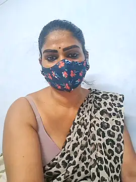 Snapshot of sherlin24 chatting on 10-14-25, 04:40 sherlin24 online show from 10-14-25, 04:40