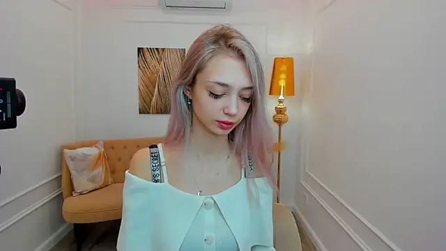 EmilyGraydis online show from 02-05-26, 04:08