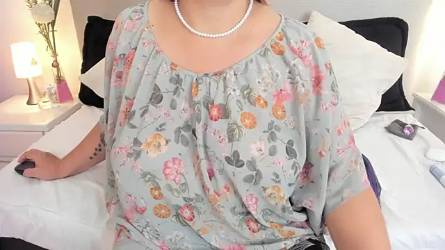 Angel Velvet online show from 03-11-26, 05:07