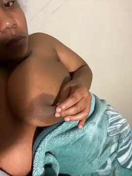 Snapshot of JuicyMellow21 chatting on 10-20-25, 07:25 JuicyMellow21 online show from 10-20-25, 07:25