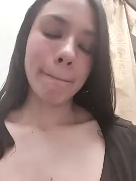 Snapshot of CHARLOTTE__05 chatting on 10-07-25, 01:23 CHARLOTTE 05 online show from 10-07-25, 01:23