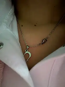 Snapshot of CHARLOTTE__05 chatting on 01-07-26, 12:10 CHARLOTTE 05 online show from 01-07-26, 12:10