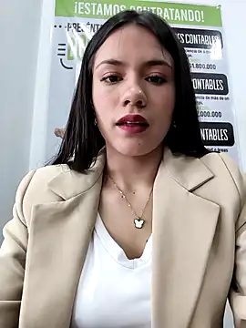 Snapshot of CHARLOTTE__05 chatting on 12-05-25, 12:15 CHARLOTTE 05 online show from 12-05-25, 12:15