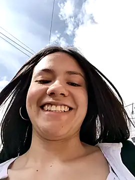 Snapshot of CHARLOTTE__05 chatting on 10-11-25, 01:45 CHARLOTTE 05 online show from 10-11-25, 01:45