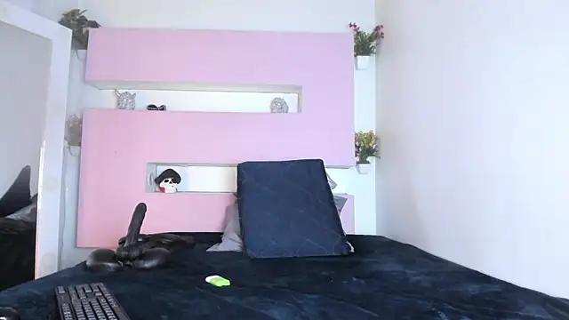 Snapshot of Zairaa_Fox chatting on 11-03-25, 08:34 Zairaa Fox online show from 11-03-25, 08:34