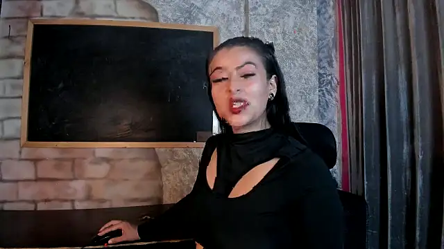 Snapshot of Zairaa_Fox chatting on 10-02-25, 07:06 Zairaa Fox online show from 10-02-25, 07:06