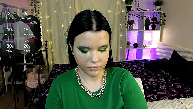 Snapshot of Viola_Bun chatting on 11-02-25, 06:02 Viola Bun online show from 11-02-25, 06:02