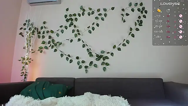 MollyDollz online show from 11-11-25, 01:28