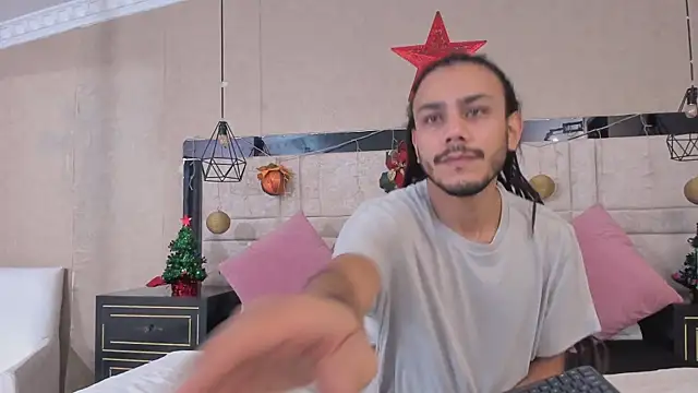 Boss Domiinator online show from 12-21-25, 11:56