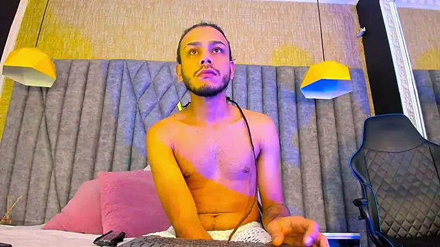 Boss Domiinator online show from 11-15-25, 03:43