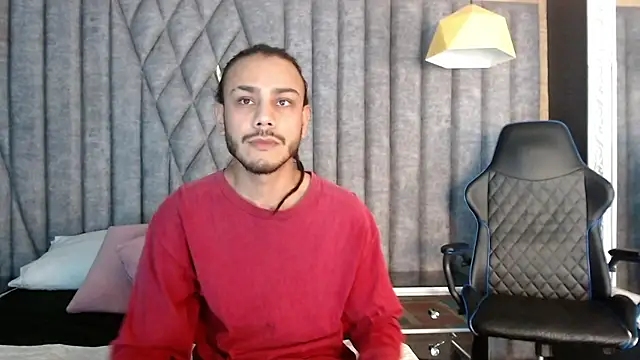 Snapshot of Boss_Domiinator chatting on 10-11-25, 03:07 Boss Domiinator online show from 10-11-25, 03:07