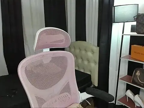 Seductive Margaux online show from 11-07-25, 07:07