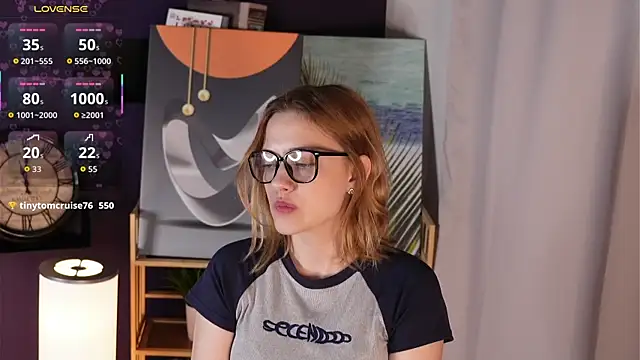 HollieCollelo online show from 09-28-25, 03:13