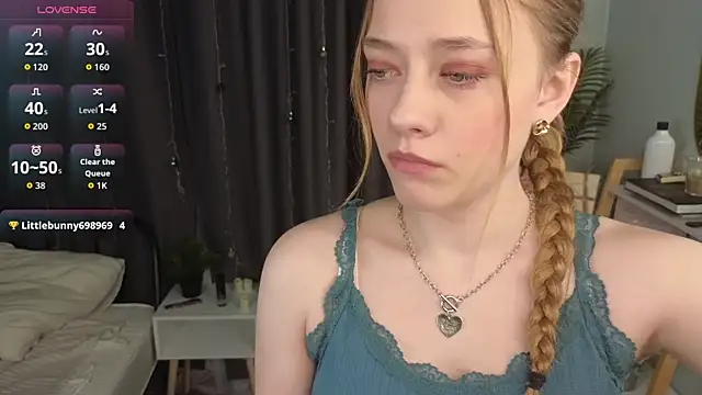 HollieCollelo online show from 01-10-26, 03:24