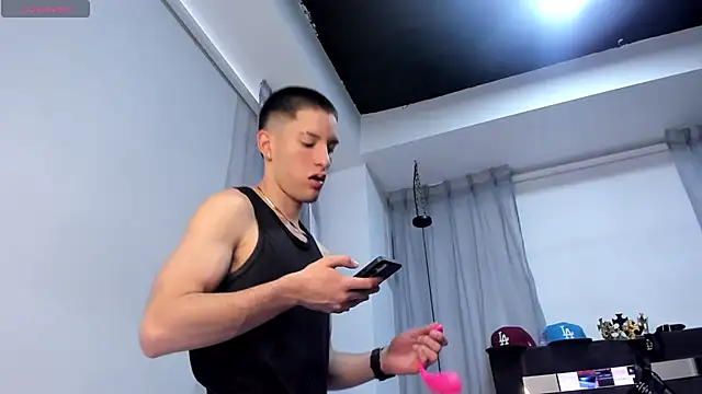 HunterHeat  online show from 04-23-26, 12:00