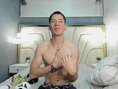 HunterHeat  online show from 09-25-25, 07:09