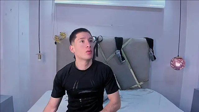 HunterHeat  online show from 10-11-25, 12:17