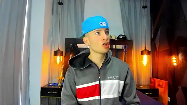 HunterHeat  online show from 12-21-25, 11:45