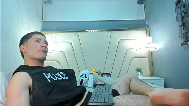 HunterHeat  online show from 09-21-25, 12:10