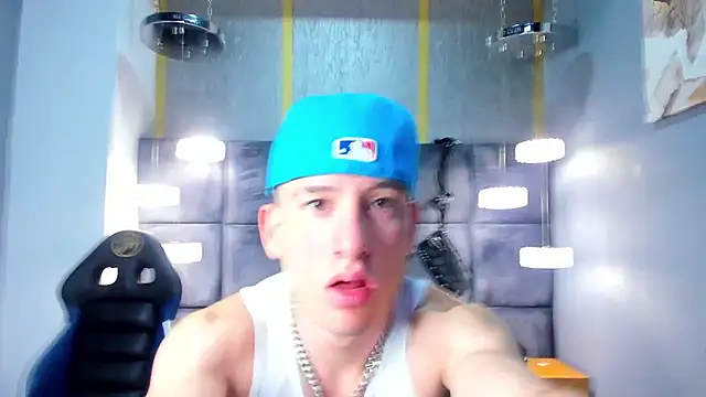 HunterHeat  online show from 03-11-26, 12:21